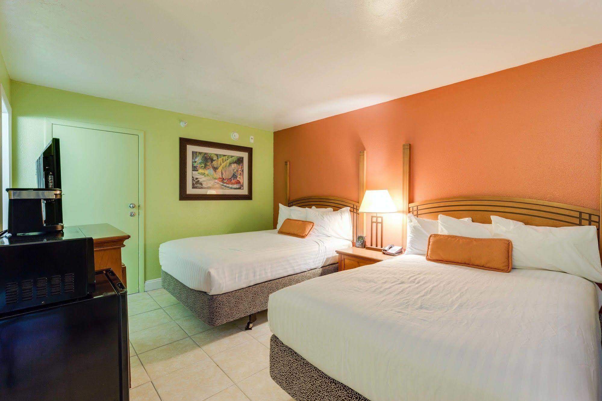 Pierview Hotel And Suites Fort Myers Beach Exterior photo
