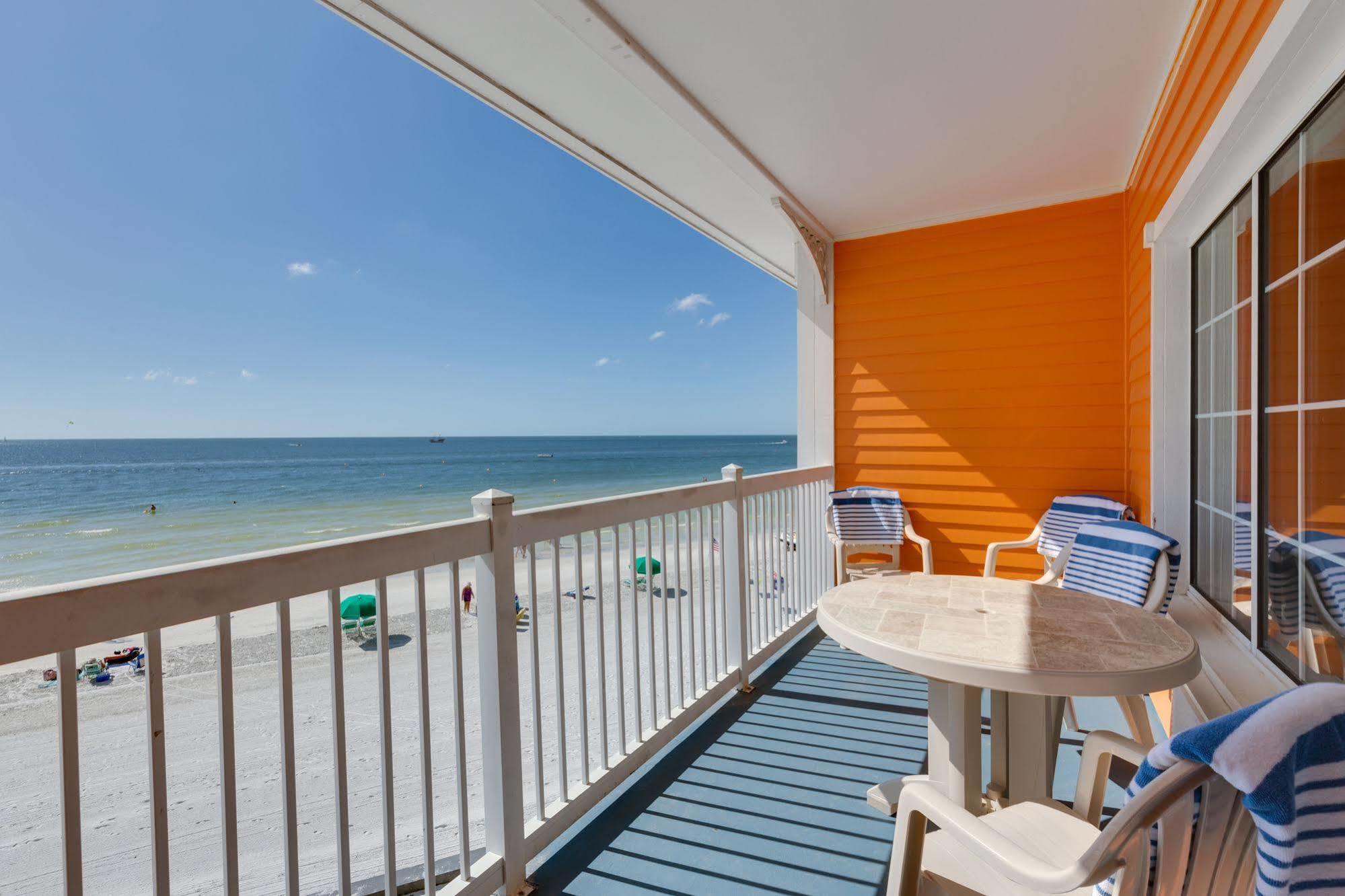 Pierview Hotel And Suites Fort Myers Beach Exterior photo
