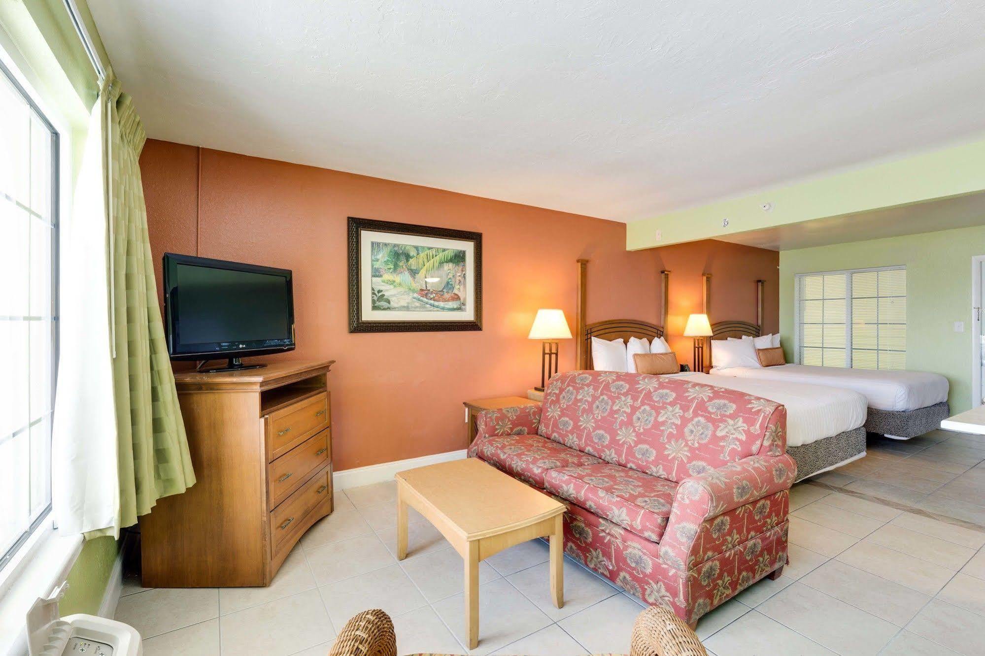 Pierview Hotel And Suites Fort Myers Beach Exterior photo